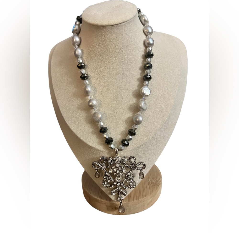 JKL Vintage silver chandelier pendant necklace